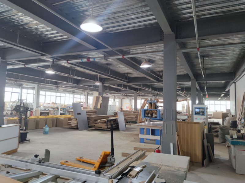 西安典致家具工廠監(jiān)控系統(tǒng)安裝中，感謝信任！