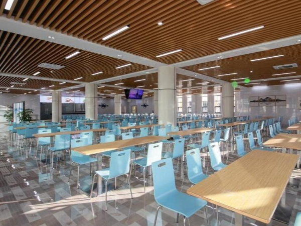 食堂智能監(jiān)控走進(jìn)校園，為學(xué)生健康飲食提供保障