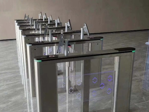 指紋識(shí)別門(mén)禁系統(tǒng)，提高使用體驗(yàn)，擁有安全保障！