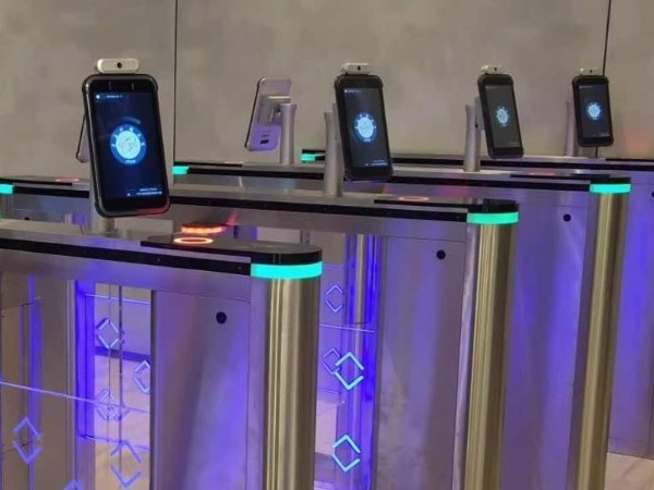 都已經(jīng)到了人臉識別門禁時代了，你還在用傳統(tǒng)門禁嗎？